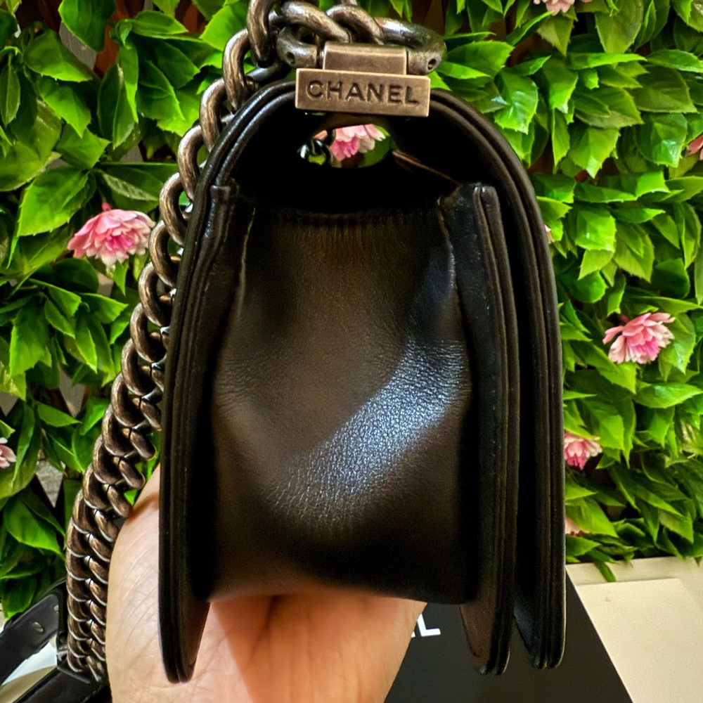 Chanel Boy Black Quilted Leather Small crossbody Shoulder Bag - Picture 12 of 14